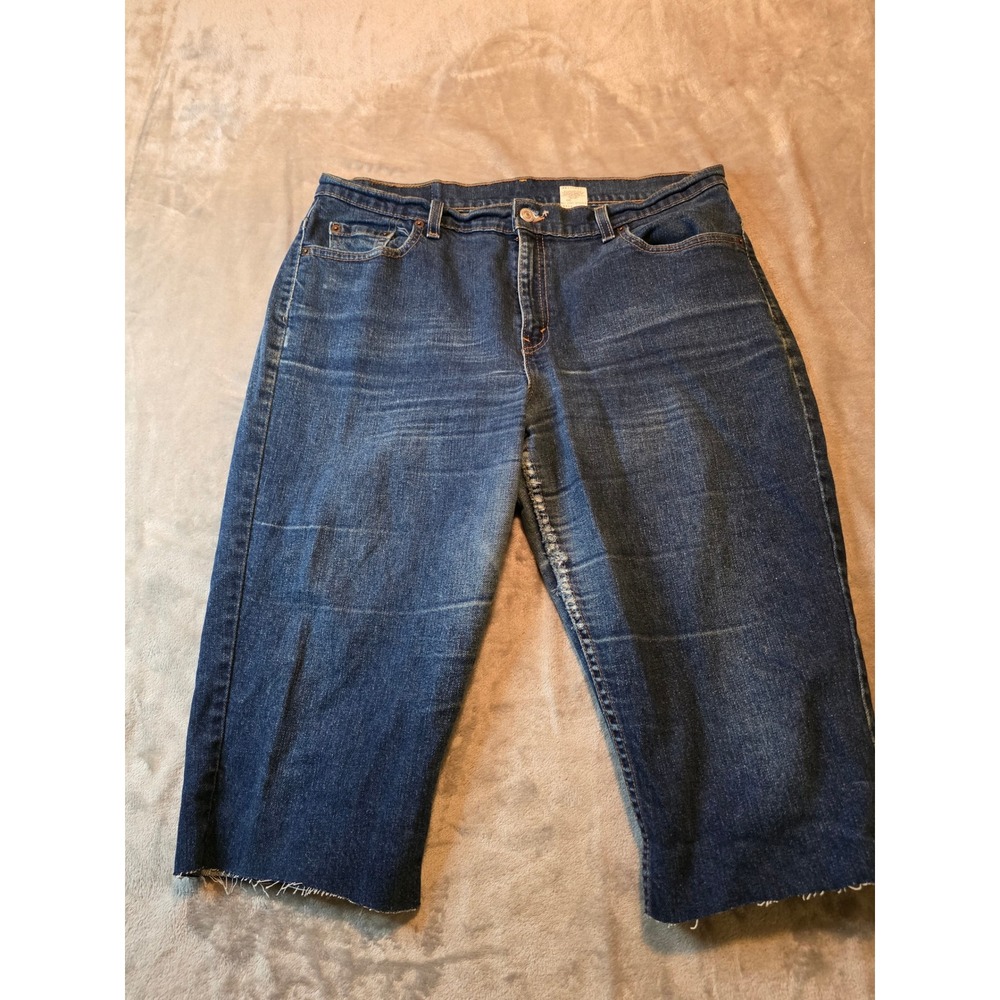 Levi's 515 Boot Cut Jeans Women 16 M Blue USA Raw Hem Capris Shorts